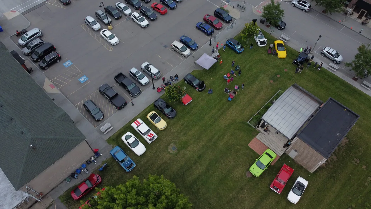 Isquare Car Show